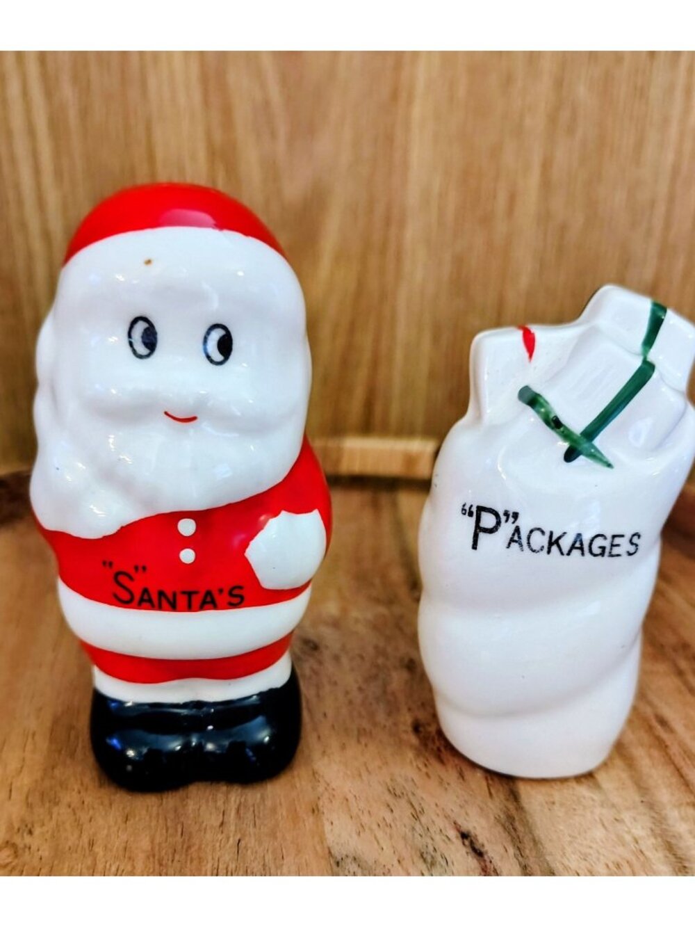 Santa & Gift Bag Ceramic Salt & Pepper Shakers Retro Christmas Decor Made In Tai